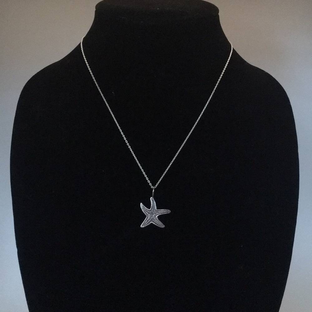 Baroni Sterling Silver Etched Sea Star Necklace - Picture 2 of 5